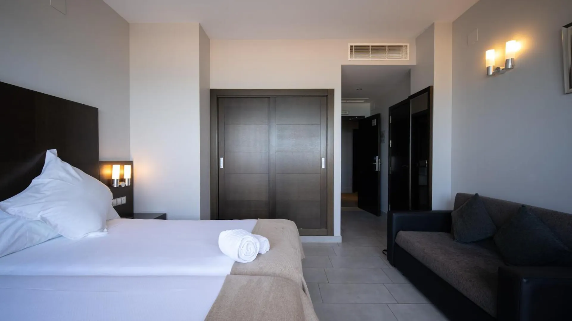 Pato Amarillo Hotel Punta Umbria
