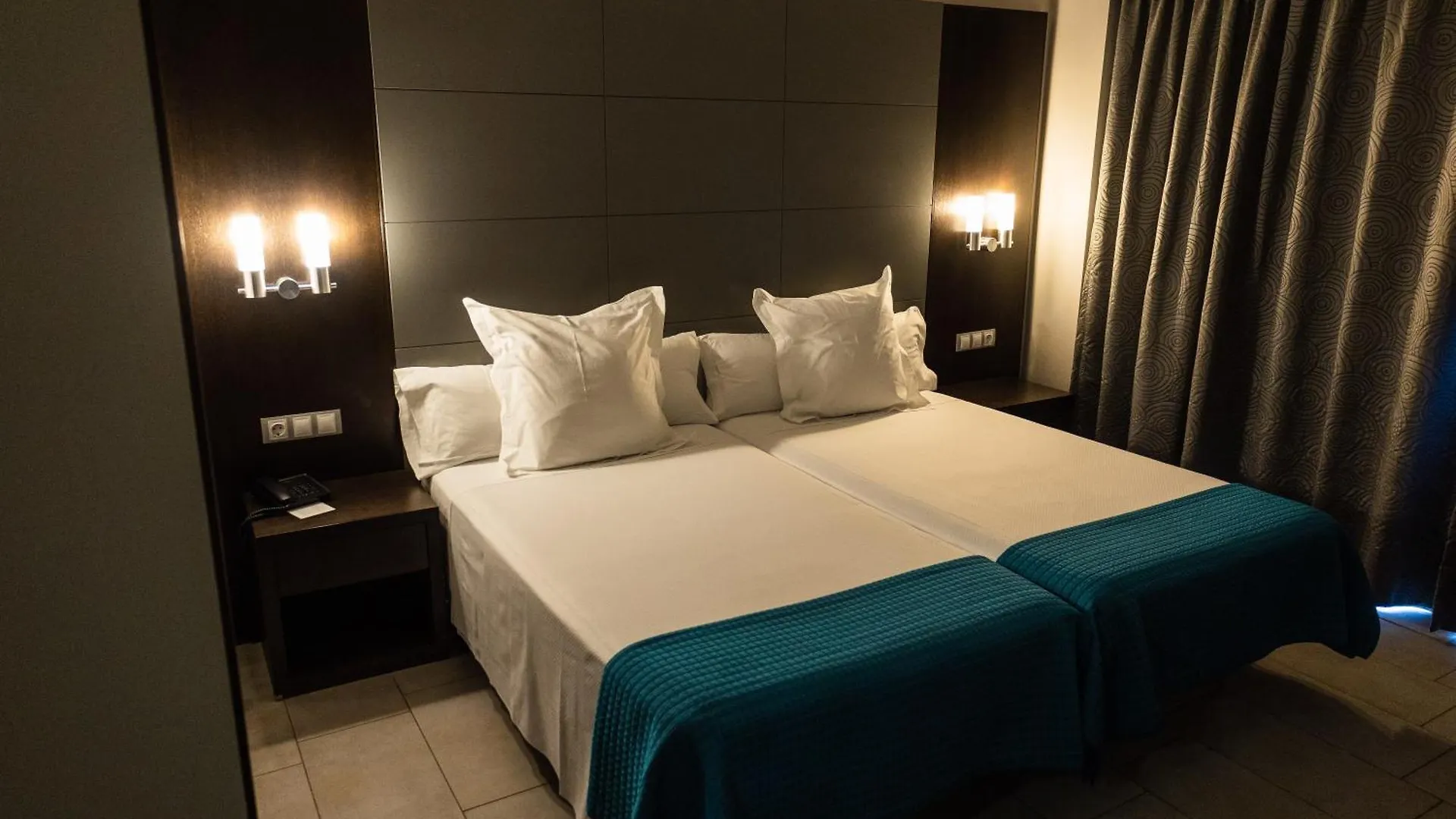 Pato Amarillo Hotel Punta Umbria 4*,  Spain