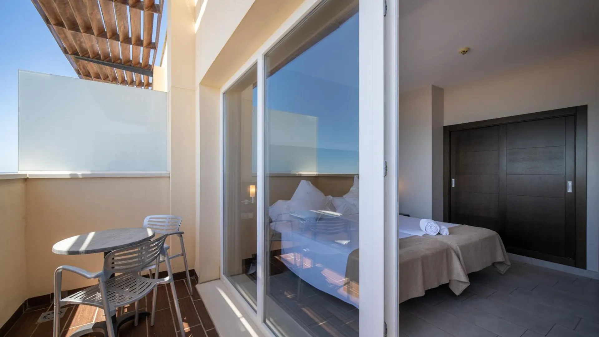 Pato Amarillo Hotel Punta Umbria