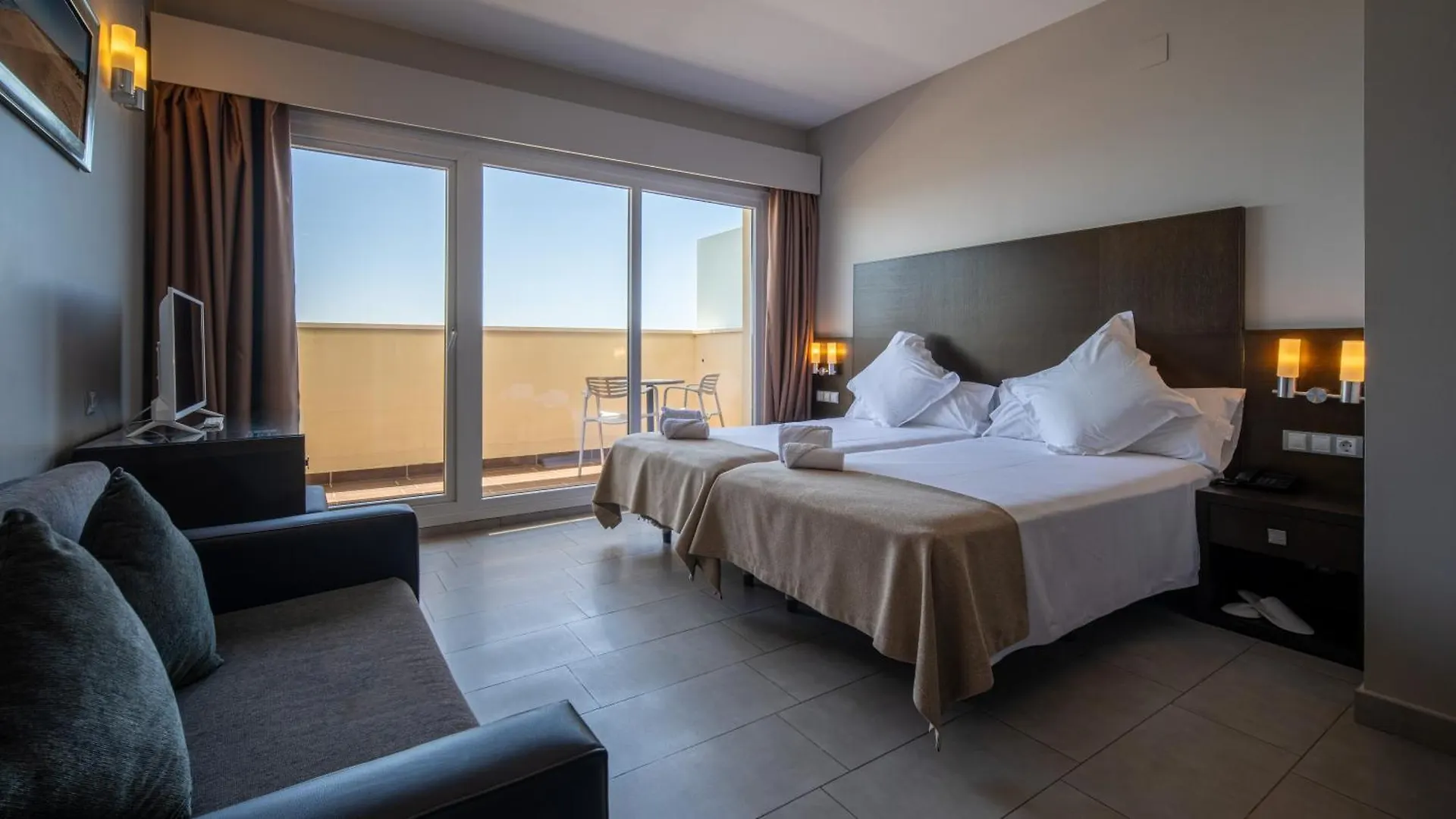 Pato Amarillo Hotel Punta Umbria