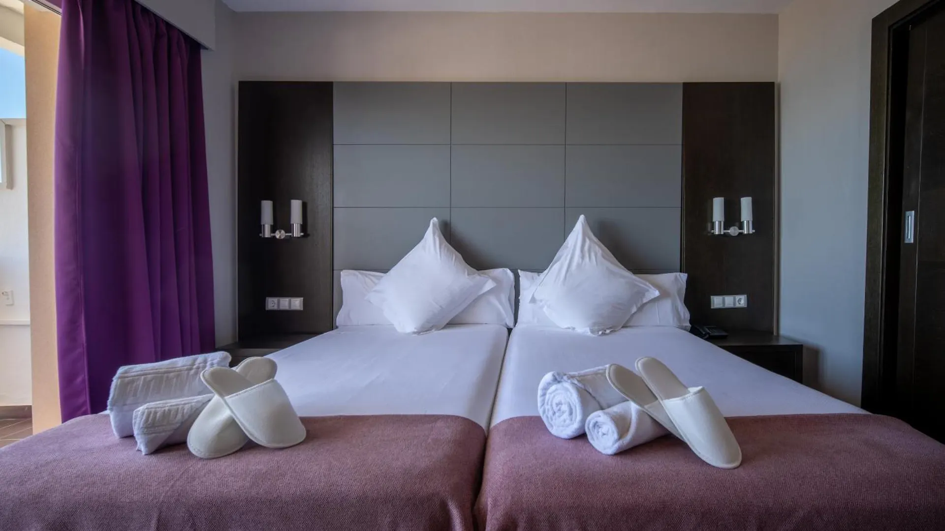 Pato Amarillo Hotel Punta Umbria 4*,
