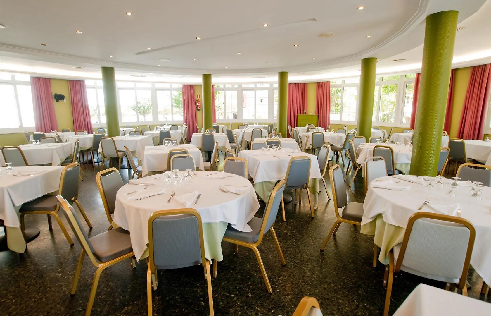 Pato Amarillo Hotel Punta Umbria 4*,  Spain